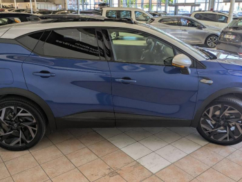 Photo 12 du bon plan RENAULT Captur 1.6 E-Tech full hybrid 145ch esprit Alpine occasion à 31490 €