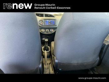 Photo 28 du bon plan TOYOTA Yaris 70 VVT-i France Connect 5p RC19 occasion à 9990 €
