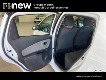 Photo 29 du bon plan TOYOTA Yaris 70 VVT-i France Connect 5p RC19 occasion à 9990 €