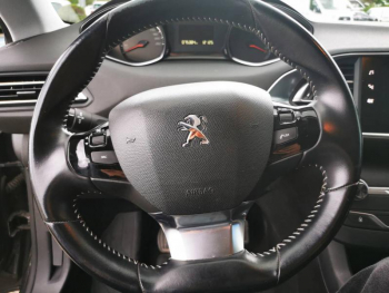 Photo 9 du bon plan PEUGEOT 308 1.2 PureTech 130ch Style RAPPEL PEUGEOT OK occasion à 10880 €