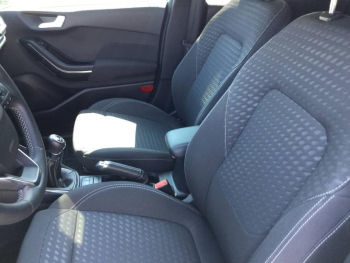Photo 7 du bon plan FORD Fiesta 1.1 75ch Titanium Business 5p occasion à 12900 €