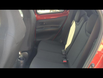 Photo 16 du bon plan TOYOTA Aygo X 1.0 VVT-i 72ch Design MY24 occasion à 17900 €