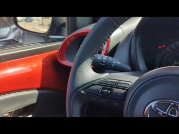 Photo 20 du bon plan TOYOTA Aygo X 1.0 VVT-i 72ch Design MY24 occasion à 17900 €