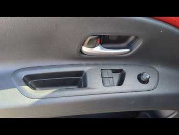 Photo 28 du bon plan TOYOTA Aygo X 1.0 VVT-i 72ch Design MY24 occasion à 17900 €