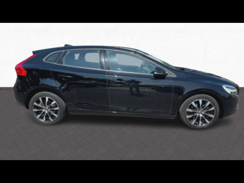 Photo 4 du bon plan VOLVO V40 T2 122ch Signature Edition occasion à 15390 €