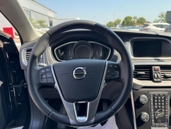 Photo 11 du bon plan VOLVO V40 T2 122ch Signature Edition occasion à 15390 €