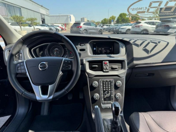Photo 13 du bon plan VOLVO V40 T2 122ch Signature Edition occasion à 15390 €