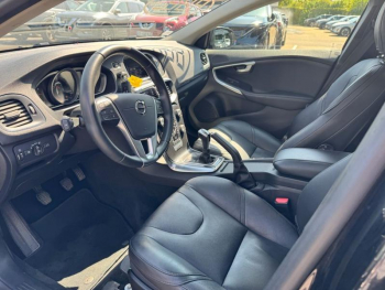 Photo 14 du bon plan VOLVO V40 T2 122ch Signature Edition occasion à 15390 €