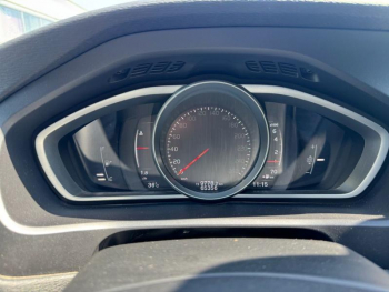 Photo 15 du bon plan VOLVO V40 T2 122ch Signature Edition occasion à 15390 €