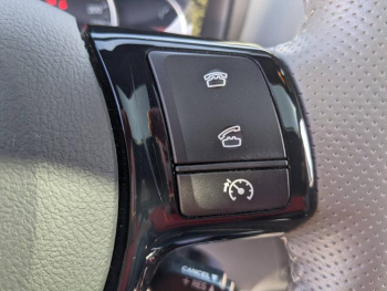 Photo 18 du bon plan TOYOTA Yaris 100 VVT-i Dynamic 5p occasion à 11900 €