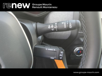 Photo 25 du bon plan RENAULT Clio 1.6 E-Tech 145ch full hybrid Evolution - 24 occasion à 20490 €
