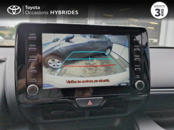Photo 15 du bon plan TOYOTA Yaris 116h Design 5p occasion à 20990 €