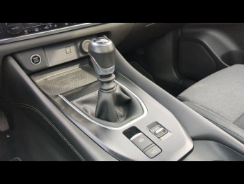 Photo 12 du bon plan NISSAN Qashqai 1.3 Mild Hybrid 140ch Premiere Edition occasion à 24900 €