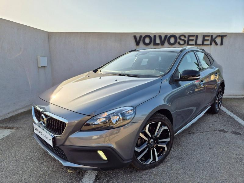 Bon plan VOLVO V40 Cross Country T3 152ch Ãversta Edition Geartronic occasion à 15990 €