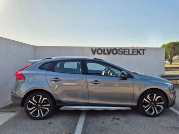 Photo 2 du bon plan VOLVO V40 Cross Country T3 152ch Ãversta Edition Geartronic occasion à 15990 €