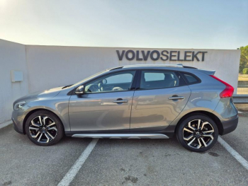 Photo 10 du bon plan VOLVO V40 Cross Country T3 152ch Ãversta Edition Geartronic occasion à 15990 €