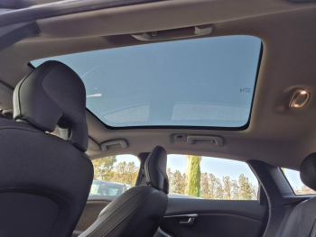 Photo 23 du bon plan VOLVO V40 Cross Country T3 152ch Ãversta Edition Geartronic occasion à 15990 €