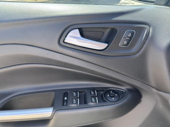 Photo 18 du bon plan FORD Kuga 1.5 Flexifuel-E85 150ch Stop&Start Titanium 4x2 BVA Euro6.2 occasion à 18490 €