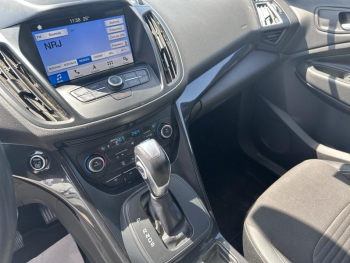 Photo 23 du bon plan FORD Kuga 1.5 Flexifuel-E85 150ch Stop&Start Titanium 4x2 BVA Euro6.2 occasion à 18490 €
