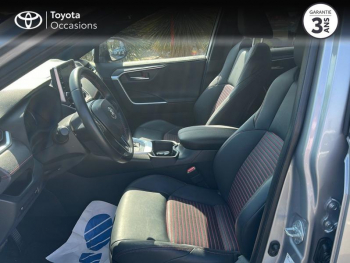 Photo 11 du bon plan TOYOTA RAV4 Hybride Rechargeable 306ch Design Business AWD MY22 occasion à 37490 €