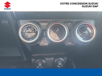 Photo 10 du bon plan SUZUKI Swift 1.2 Dualjet Hybrid 83ch Pack AllGrip occasion à 14890 €