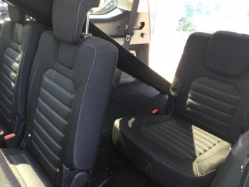 Photo 11 du bon plan FORD Galaxy 2.0 EcoBlue 150ch Titanium occasion à 19900 €