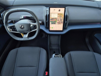 Photo 4 du bon plan VOLVO EX30 Twin Performance 428ch Ultra occasion à 39490 €