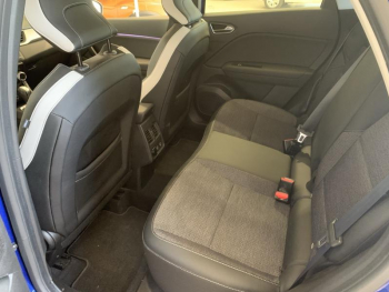Photo 6 du bon plan RENAULT Captur 1.3 TCe 155ch FAP Intens EDC - 20 occasion à 18490 €