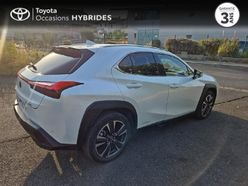 Photo 18 du bon plan LEXUS UX 250h 2WD Premium Edition MY22 occasion à 24900 €