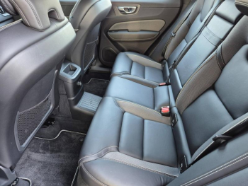 Photo 6 du bon plan VOLVO XC60 T8 Twin Engine 303 + 87ch R-Design Geartronic occasion à 39800 €