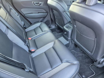 Photo 16 du bon plan VOLVO XC60 T8 Twin Engine 303 + 87ch R-Design Geartronic occasion à 39800 €