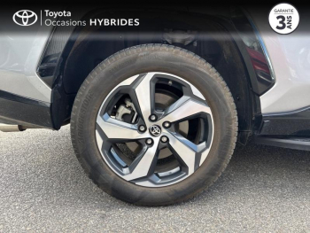 Photo 16 du bon plan TOYOTA RAV4 Hybride Rechargeable 306ch Design AWD occasion à 37990 €