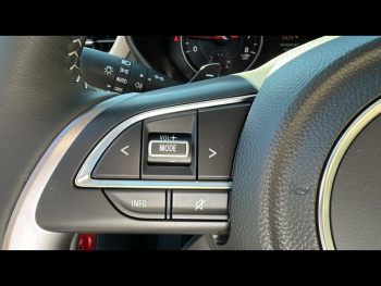 Photo 21 du bon plan SUZUKI Swift 1.2 Hybrid 83ch Pack Auto occasion à 20990 €