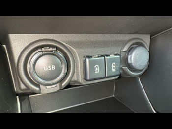 Photo 31 du bon plan SUZUKI Swift 1.2 Hybrid 83ch Pack Auto occasion à 20990 €