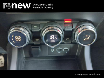 Photo 17 du bon plan RENAULT Arkana 1.6 E-Tech hybride 145ch Engineered -22 occasion à 26490 €