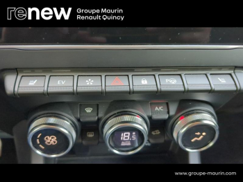 Photo 18 du bon plan RENAULT Arkana 1.6 E-Tech hybride 145ch Engineered -22 occasion à 26490 €