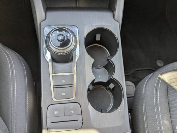 Photo 10 du bon plan FORD Kuga 2.5 Duratec 190ch FHEV E85 Titanium BVA occasion à 27980 €