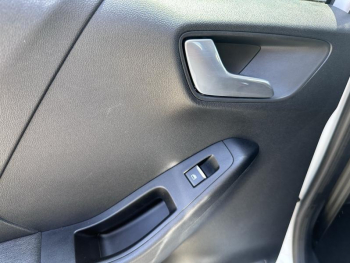 Photo 14 du bon plan FORD Puma 1.0 Flexifuel 125ch S&S mHEV Titanium Design 3 occasion à 18590 €