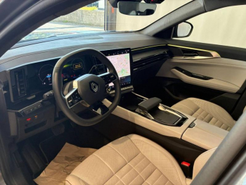 Photo 7 du bon plan RENAULT Espace 1.2 E-Tech full hybrid 200ch Iconic 7 places - 24 occasion à 39490 €