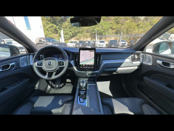 Photo 4 du bon plan VOLVO XC60 T6 Hybride Rechargeable 350ch Black Edition Geartronic 8 AWD occasion à 80500 €