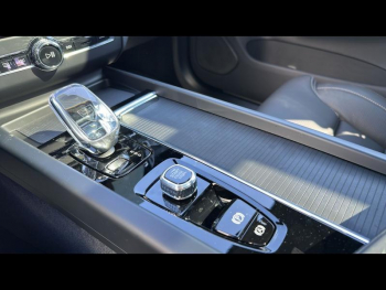 Photo 18 du bon plan VOLVO XC60 T6 Hybride Rechargeable 350ch Black Edition Geartronic 8 AWD occasion à 80500 €