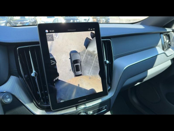 Photo 19 du bon plan VOLVO XC60 T6 Hybride Rechargeable 350ch Black Edition Geartronic 8 AWD occasion à 80500 €