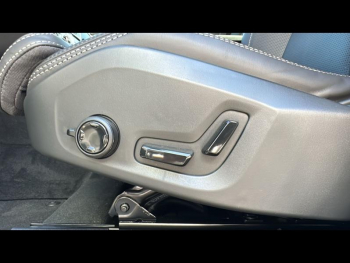 Photo 26 du bon plan VOLVO XC60 T6 Hybride Rechargeable 350ch Black Edition Geartronic 8 AWD occasion à 80500 €