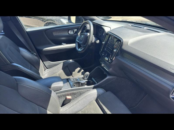 Photo 13 du bon plan VOLVO XC40 D4 AdBlue AWD 190ch R-Design Geartronic 8 occasion à 24900 €