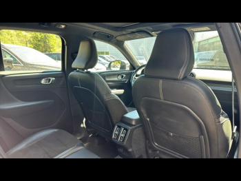 Photo 14 du bon plan VOLVO XC40 D4 AdBlue AWD 190ch R-Design Geartronic 8 occasion à 24900 €