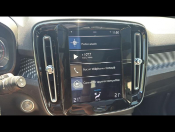 Photo 17 du bon plan VOLVO XC40 D4 AdBlue AWD 190ch R-Design Geartronic 8 occasion à 24900 €