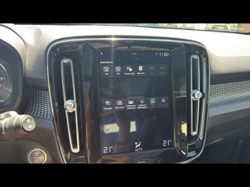 Photo 19 du bon plan VOLVO XC40 D4 AdBlue AWD 190ch R-Design Geartronic 8 occasion à 24900 €