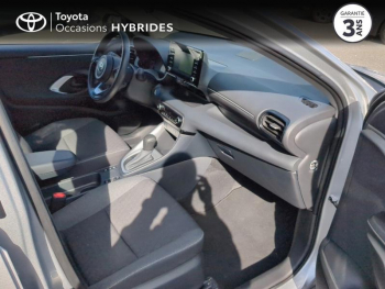 Photo 6 du bon plan TOYOTA Yaris 116h Dynamic Business 5p + Programme Beyond Zero Academy MY22 occasion à 21490 €