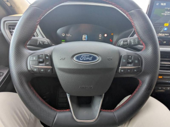 Photo 15 du bon plan FORD Kuga 2.5 Duratec 190ch FHEV E85 ST-Line X BVA occasion à 33480 €