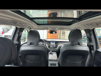 Photo 10 du bon plan VOLVO XC60 T6 AWD 253 + 145ch  Plus Style Dark Geartronic occasion à 53900 €